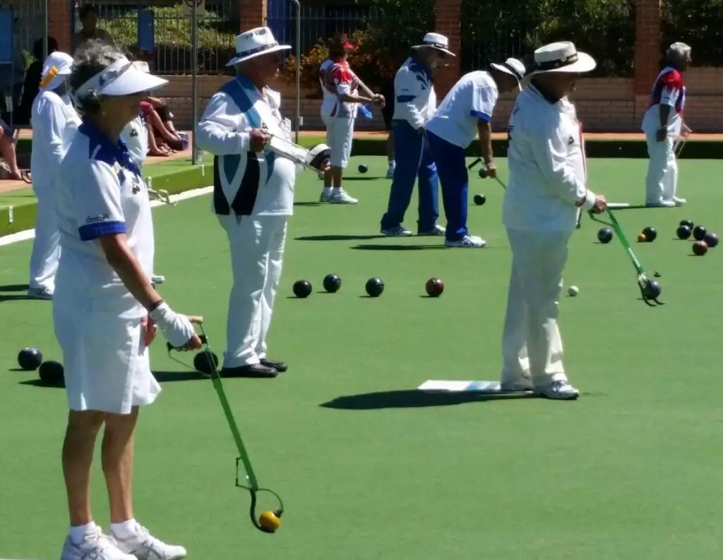 34376team announcement photo - Lawn Bowls Bowling Aids | A Complete Guide To Equipment For Disabled Players