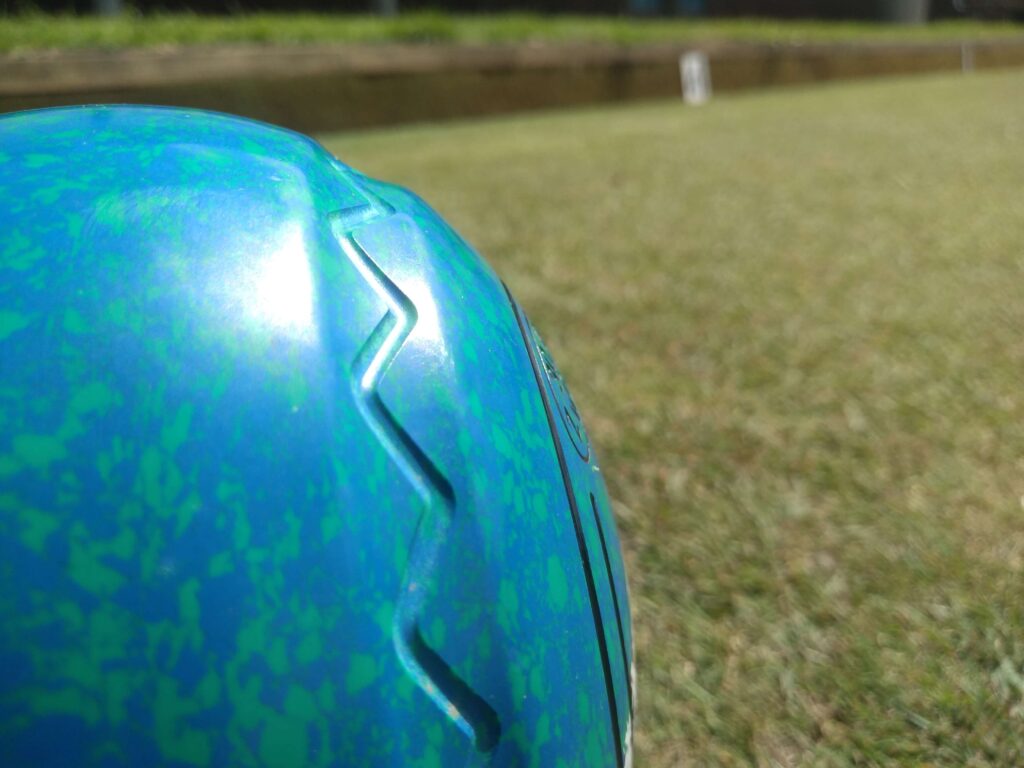 Aero Quantum Grip for lawn bowls